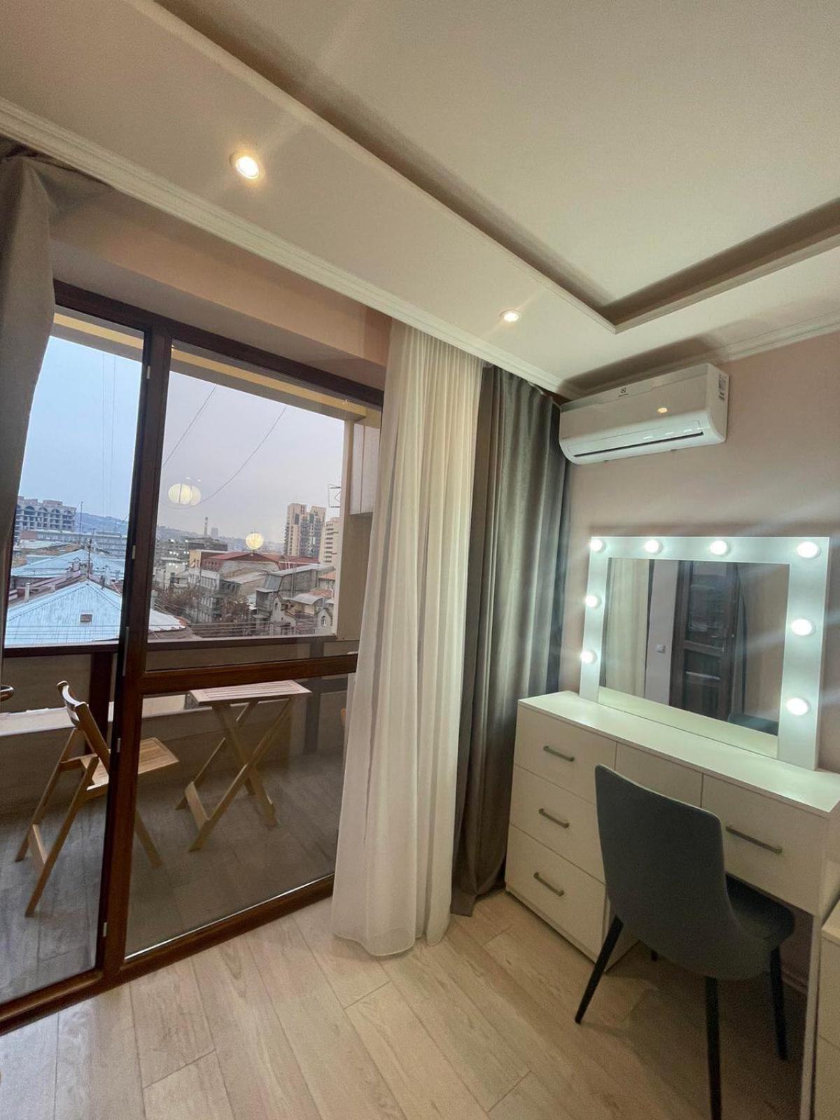 Republic Square Apartment Erywań Zewnętrze zdjęcie