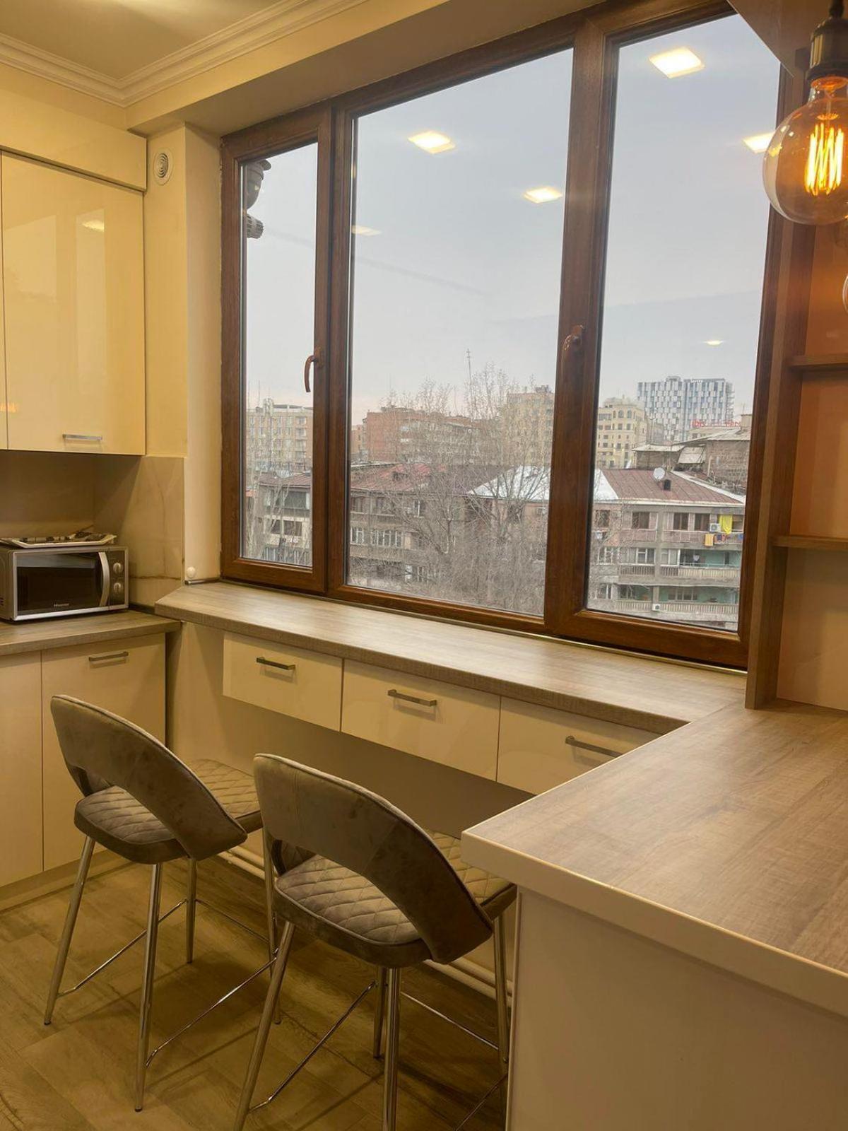 Republic Square Apartment Erywań Zewnętrze zdjęcie