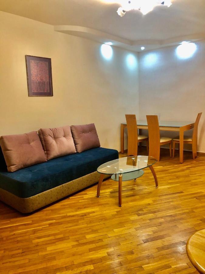 Republic Square Apartment Erywań Zewnętrze zdjęcie